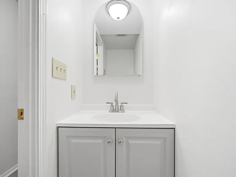 21 N 13th St — Photo 19