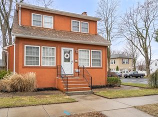 65 Fox St, West Springfield, MA 01089