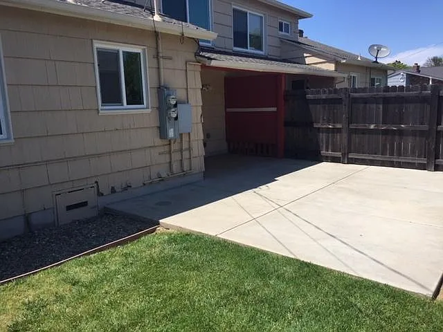 2548 Kent Dr — Photo 14