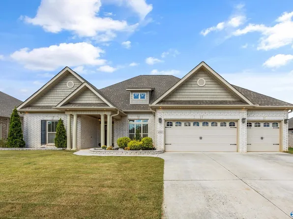 4505 Eagles Rest Dr SE, Owens Cross Roads, AL 35763