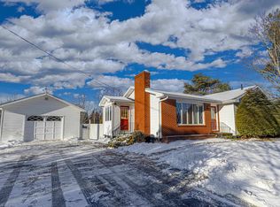 2466 W River Rd, Saint George's Parish, PE C0A 1G0