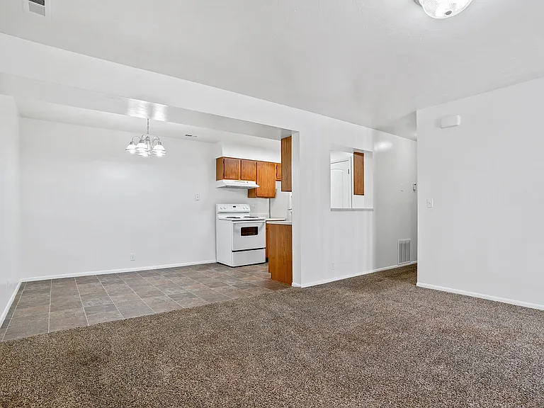 480 E Brandt Ct — Photo 16