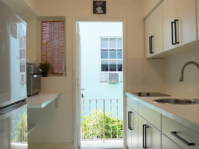 761 Euclid Ave #12A — Photo 3