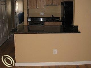 5th image of 2819 Davison Ave #1