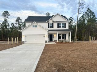 706 W Warner Ct, Hubert, NC 28539