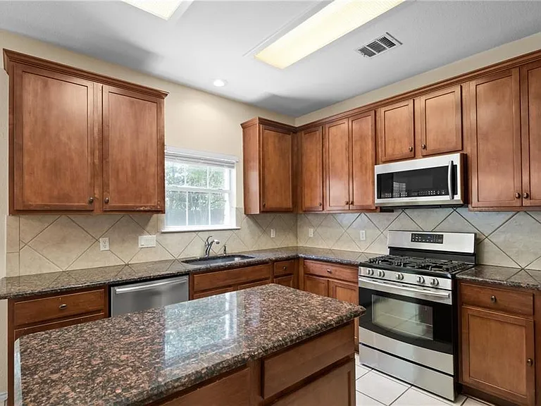 11508 Staked Plains Dr — Photo 14