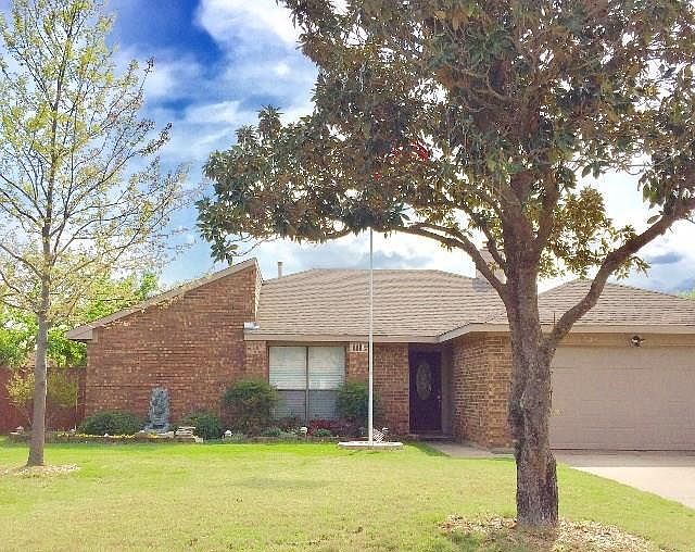 1st image of 708 Quail Hollow Dr