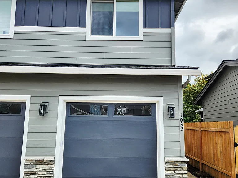 1032 SE Regan Hill Loop — Photo 2