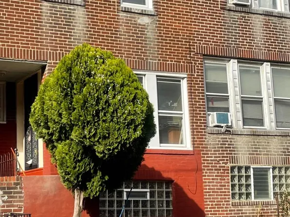 5930 N Leithgow St, Philadelphia, PA 19120