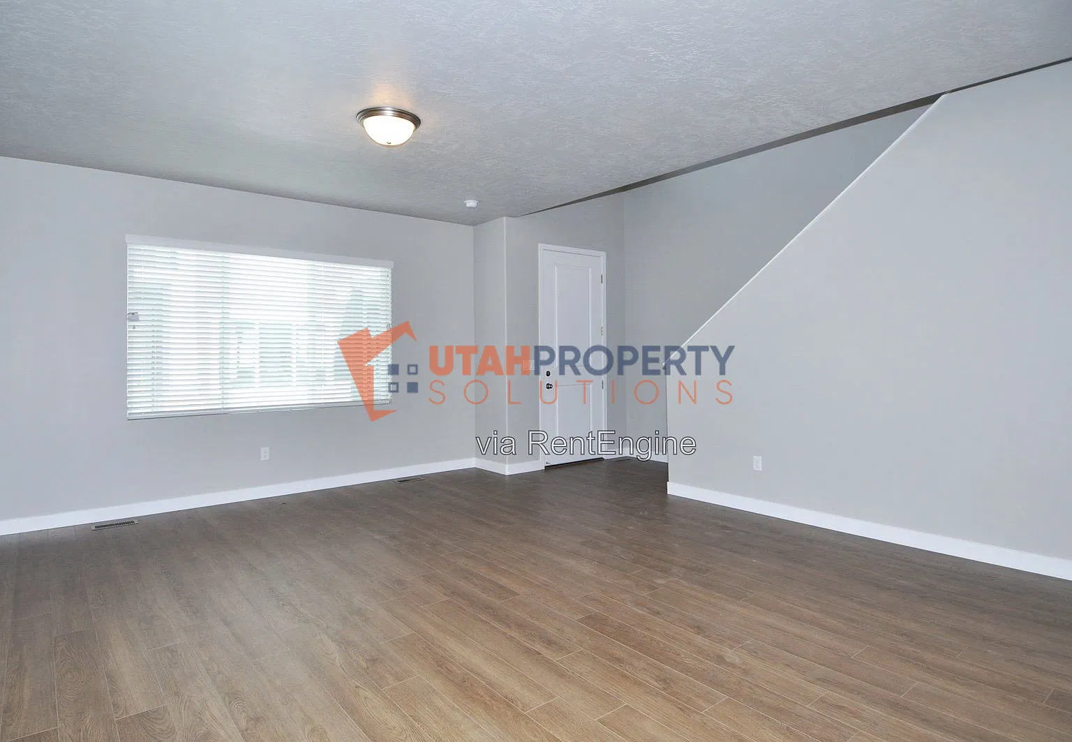 3 bed, 2.5 bath, 2485 sqft, $2,145 — Photo 4