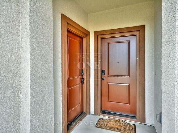 5th image of 905 1/2 Barnby Ln