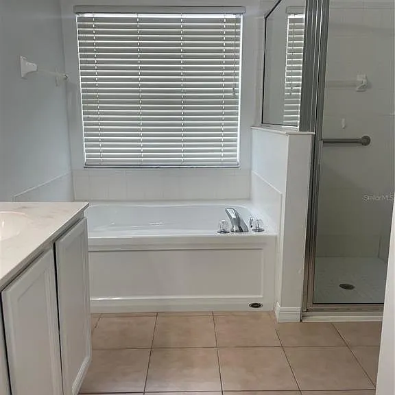 5418 Frederick Lake Dr — Photo 12