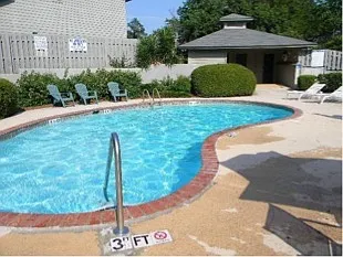 5 Teal Ct - Townhouse — Photo 2