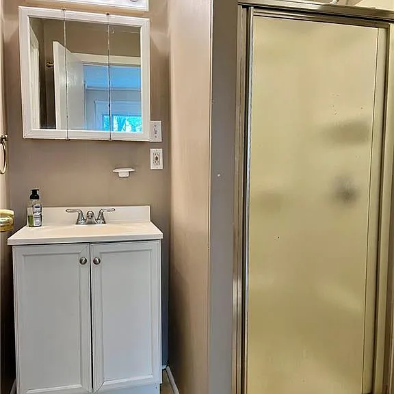 83 Lebanon Ave #3 — Photo 17