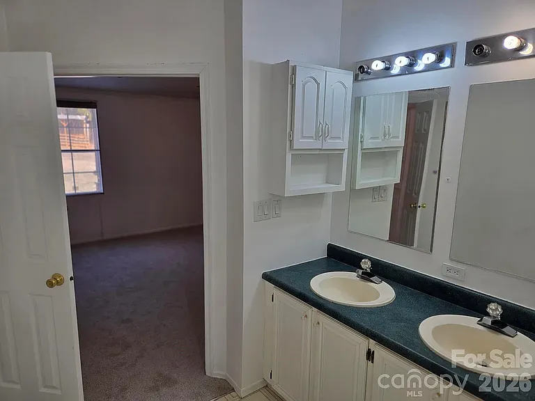 1718 Measmer St — Photo 7