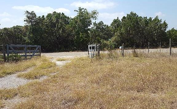 3rd image of 879 Lonesome Trl