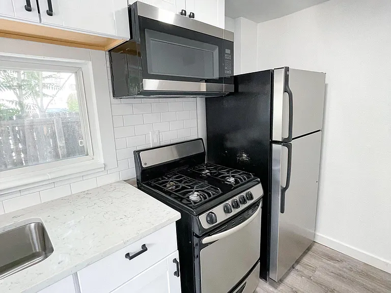 342 S Lincoln St #2 — Photo 2