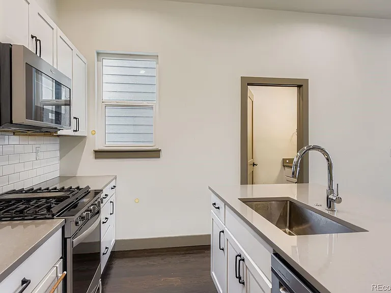 1280 E Hampden Ave #B — Photo 7