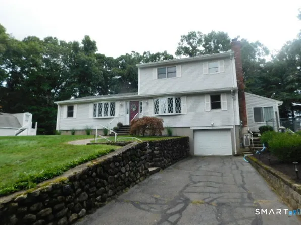 12 Rozum Circle, Prospect, CT 06712