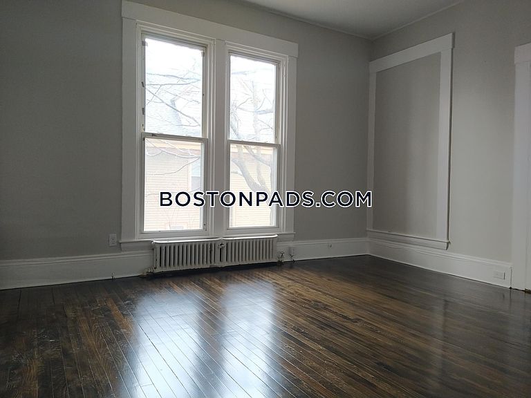 237 Fairmount Ave Hyde Park, MA, 02136 Apartments for Rent Zillow