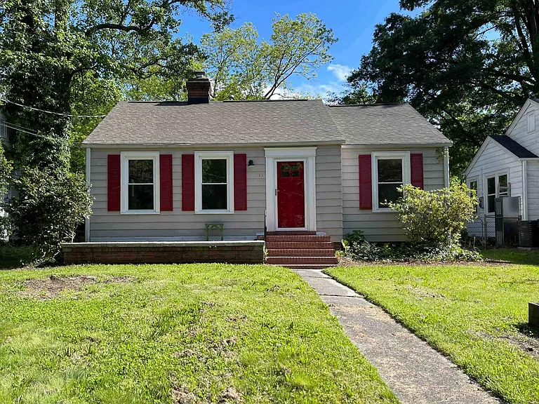 113 W Edgewood Dr — Photo 1
