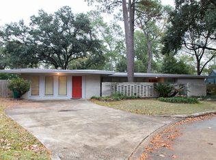 1726 Peer Dr, Houston, TX 77043