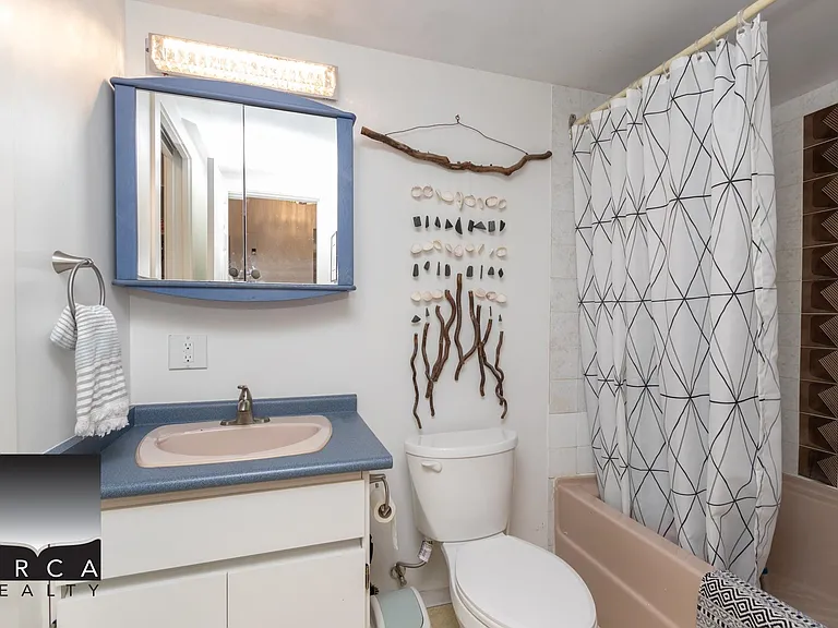 1435 Nelson St #415 — Photo 11