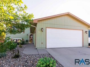 514 Aana Ave, Baltic, SD 57003