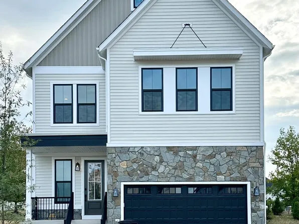 21382 Mont Blanc Pl, Ashburn, VA 20148
