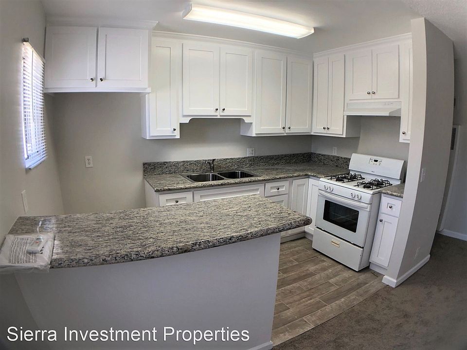 1st image of 7341 Variel Ave #4