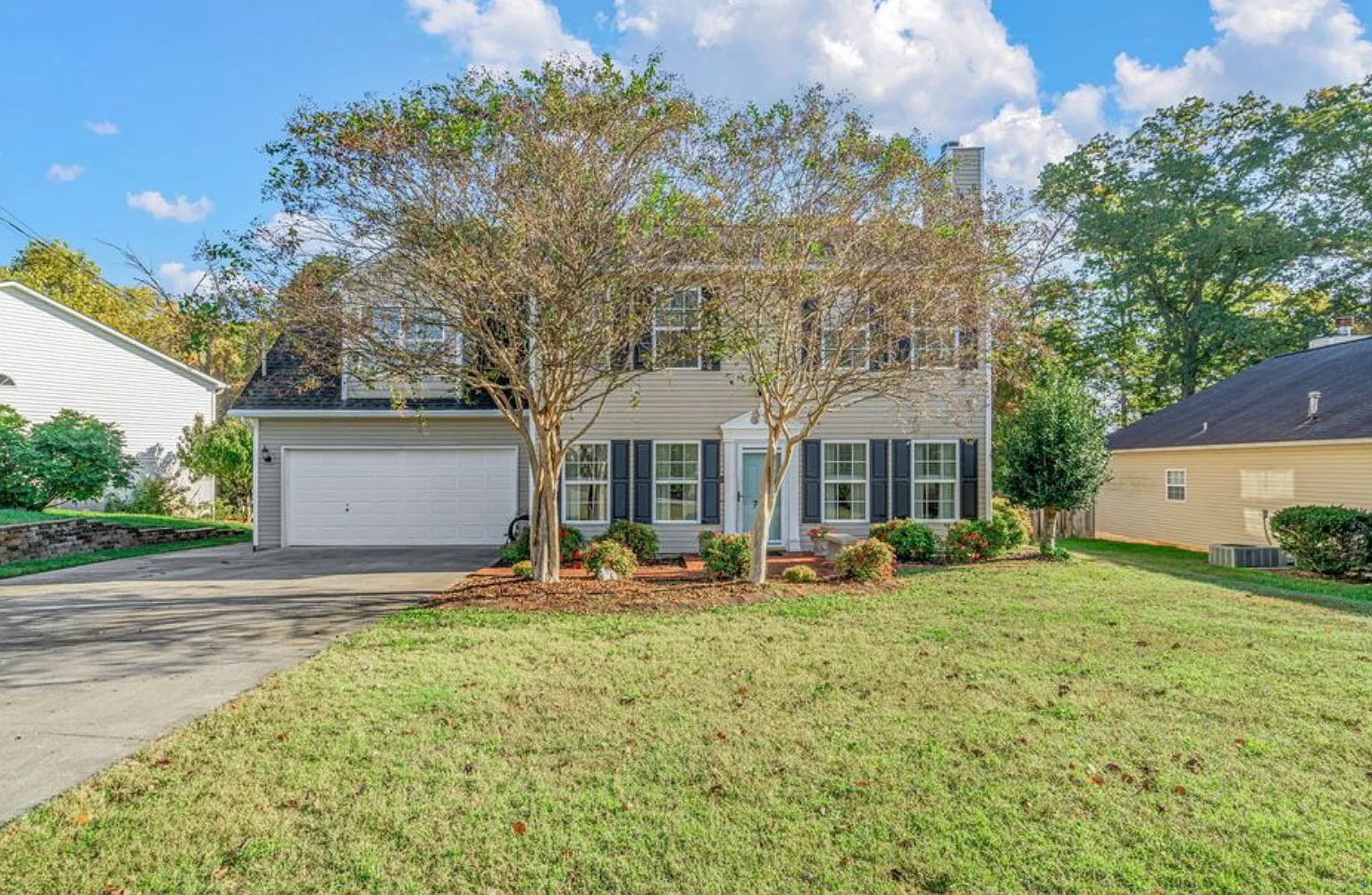 4 bed, 2050 sqft, $2,800 — Photo 1