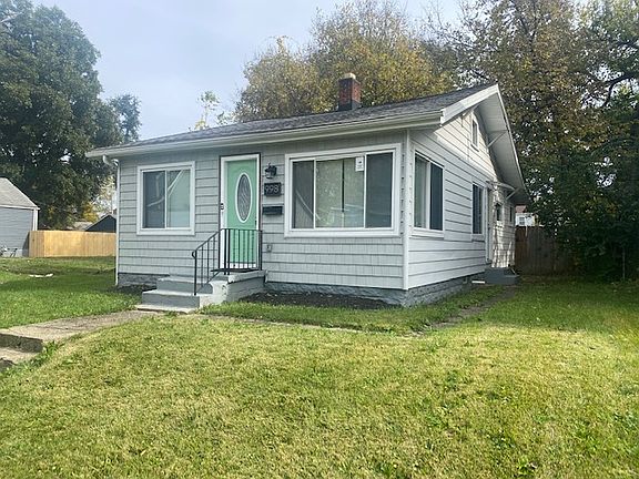 2nd image of 998 Seymour Ave