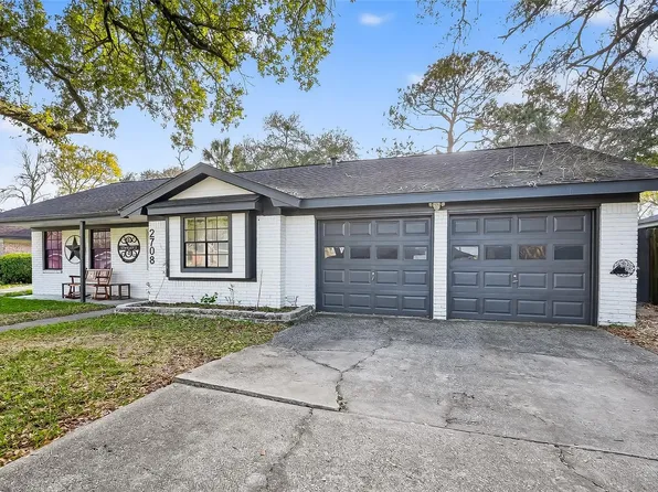 2708 Tallow St, Alvin, TX 77511