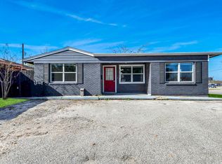 2102 Dewberry Ln, Pasadena, TX 77502