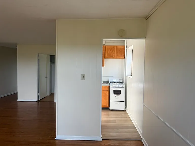 5424 Fifth Ave — Photo 146