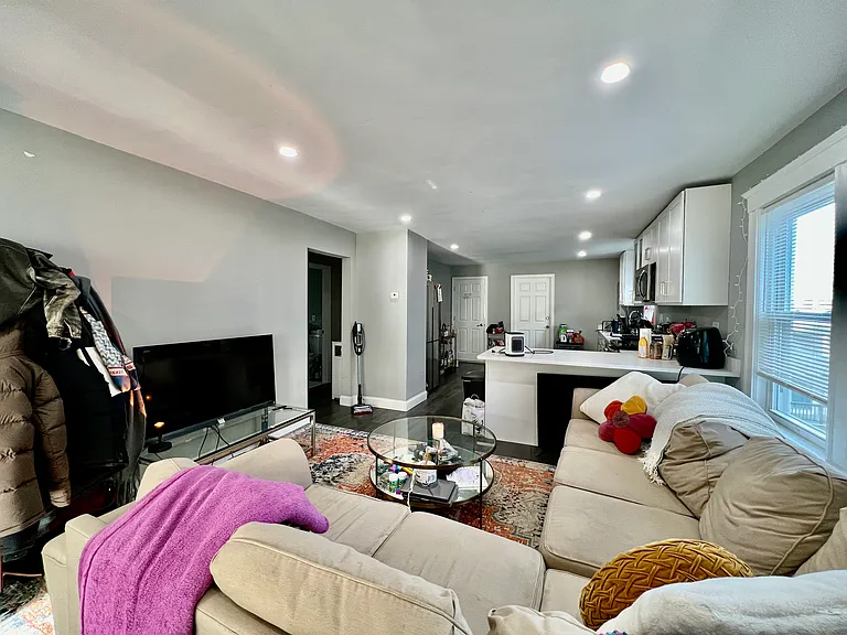 159 Hillside St — Photo 8