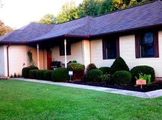 593 Pine Grove Rd, Smithville, TN 37166