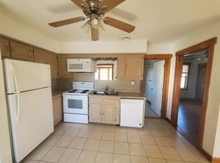 16 Prescott St FLOOR 3, Leominster, MA 01453
