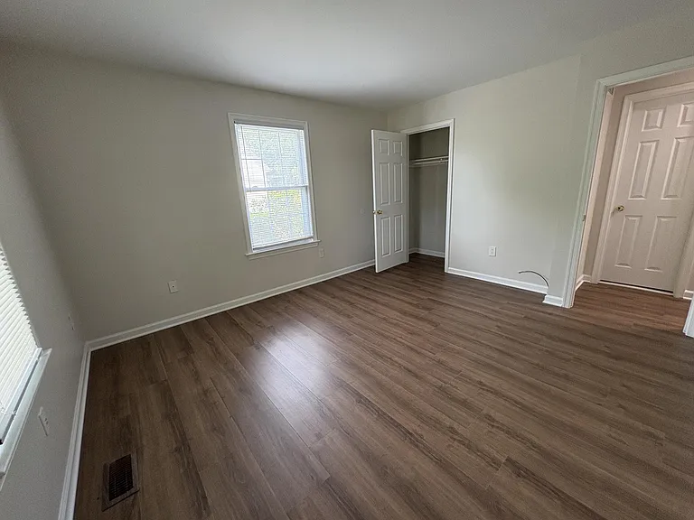4305 Pleasant Valley Rd — Photo 8