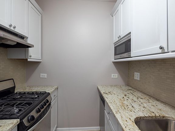 3rd image of 828 W Lill Ave APT 2
