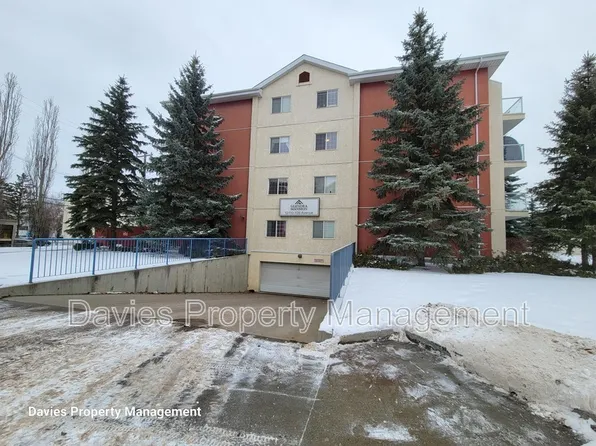 12110 106th Ave NW Unit 105, Edmonton, AB T5N 4R9