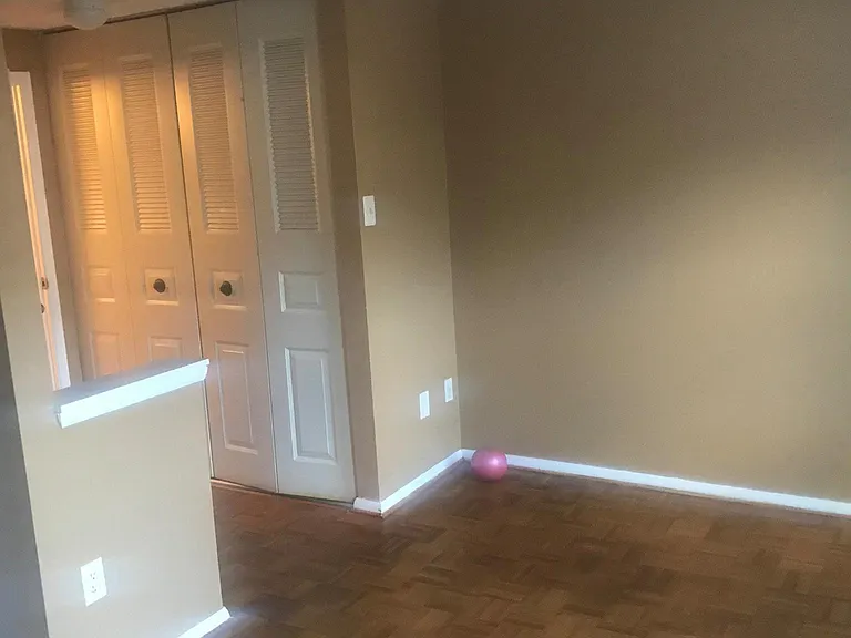 8424 Lazy Creek Ct — Photo 12