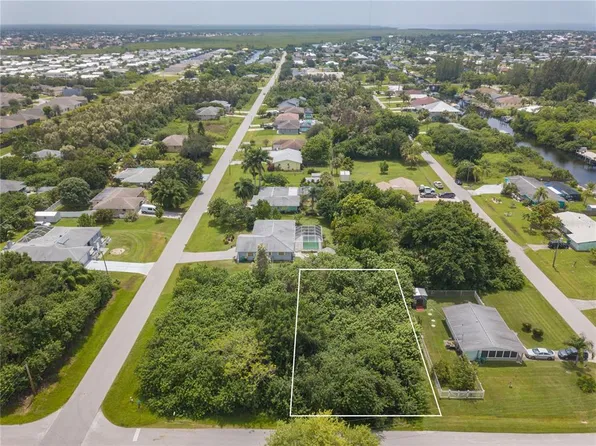 445 Leach Dr, Punta Gorda, FL 33950