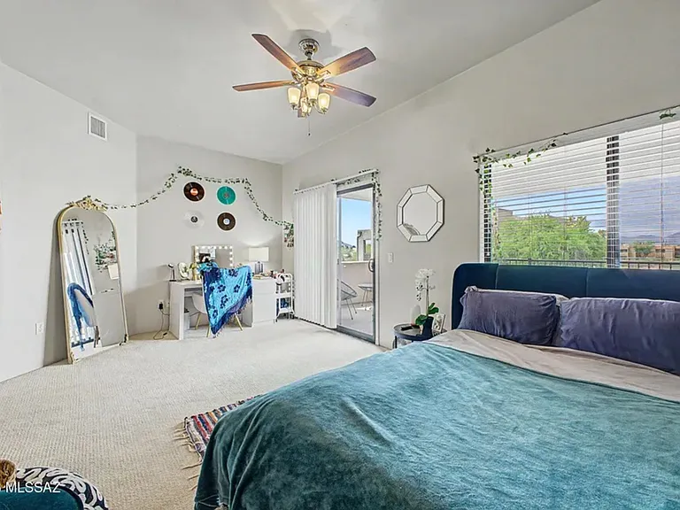 4112 N Thurston Ln #100 — Photo 9
