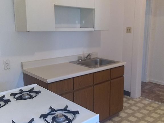 3rd image of 558 3rd Ave
