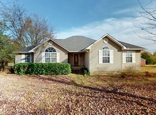 2 McAlister Ln, Fayetteville, TN 37334