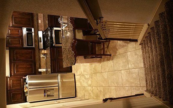 2nd image of 903 E 95th St
