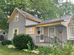 253 E Centennial St, Nappanee, IN 46550