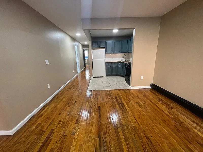 338 Herzl St #2