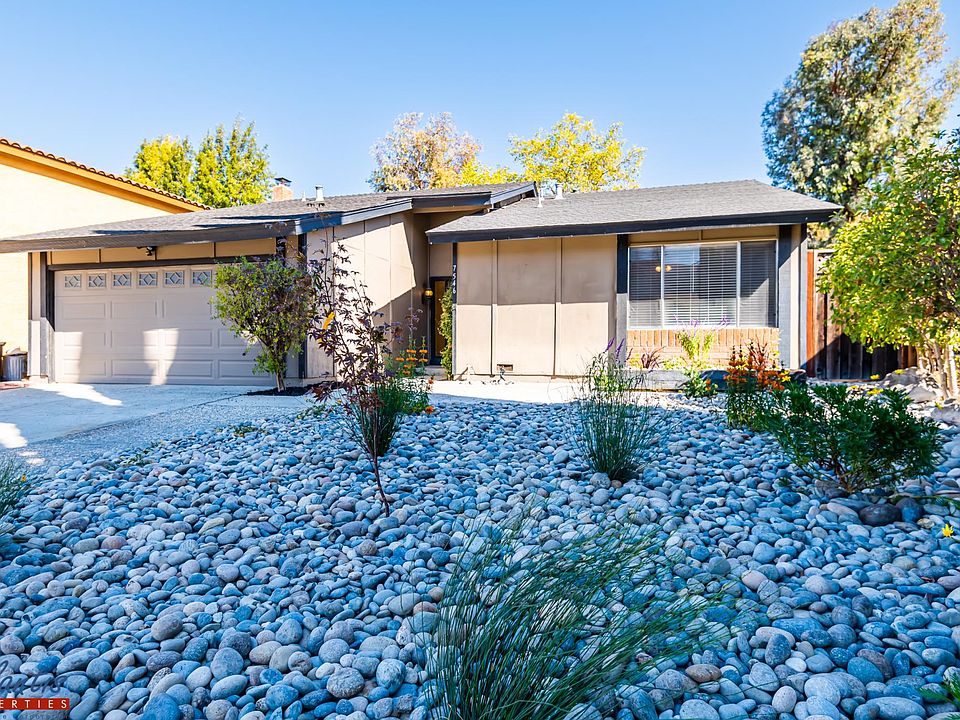 1st image of 7546 Phinney Pl